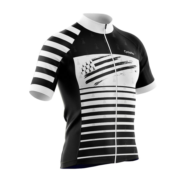tenue de cyclisme noire et blanche bretagne 1